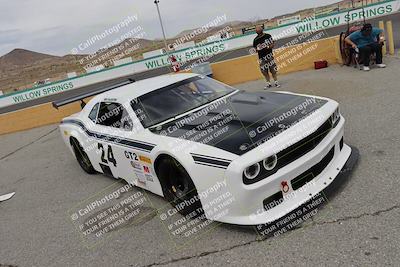 media/Jun-01-2025-CalClub SCCA (Sun) [[eae223c5dd]]/Around pit/